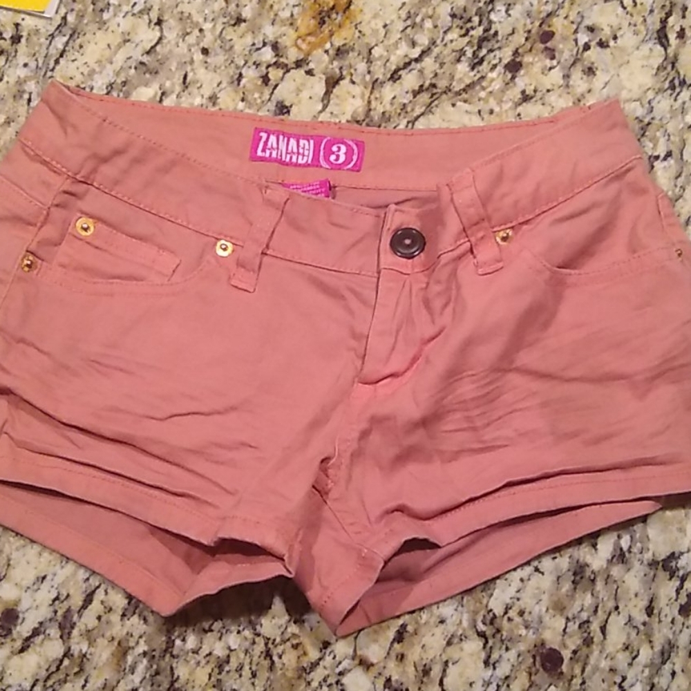 Shorty shorts